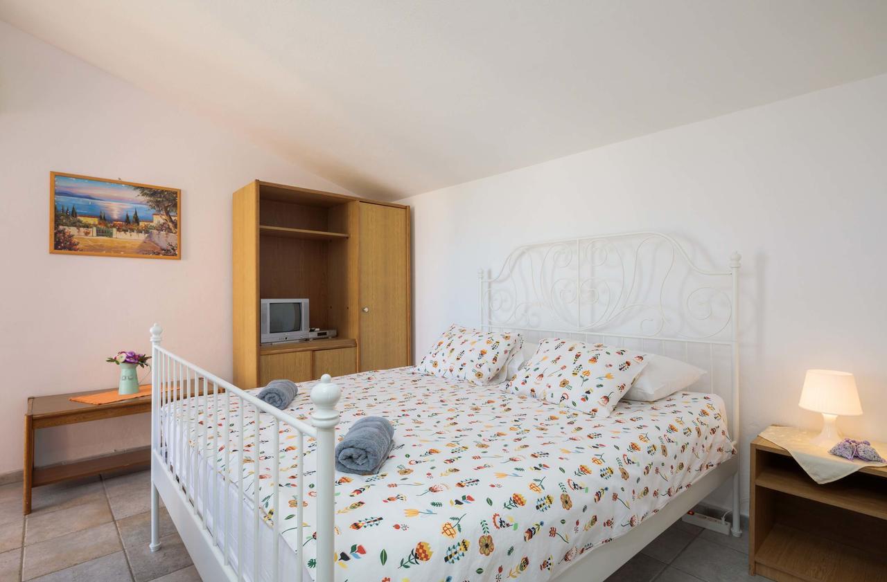 Loncar Apartment