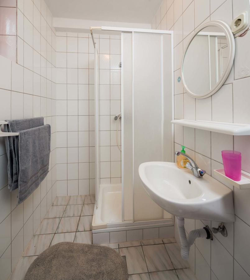Apartment Loncar Seget Vranjica