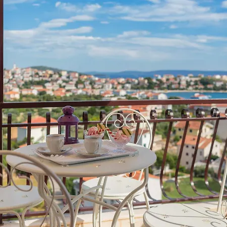 Apartments Loncar Seget Vranjica Exterior photo