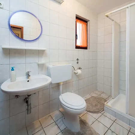 Apartments Loncar Seget Vranjica Exterior photo